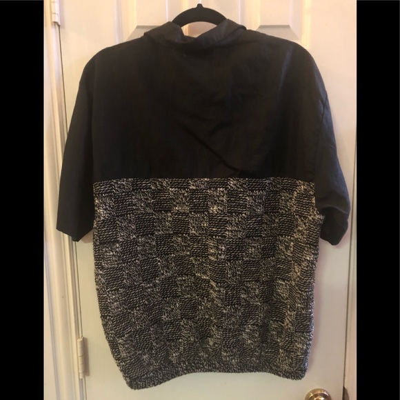 Allen Wah Short Sleeve Blouse, Size M, Great preowned condition - Picture 4 of 4